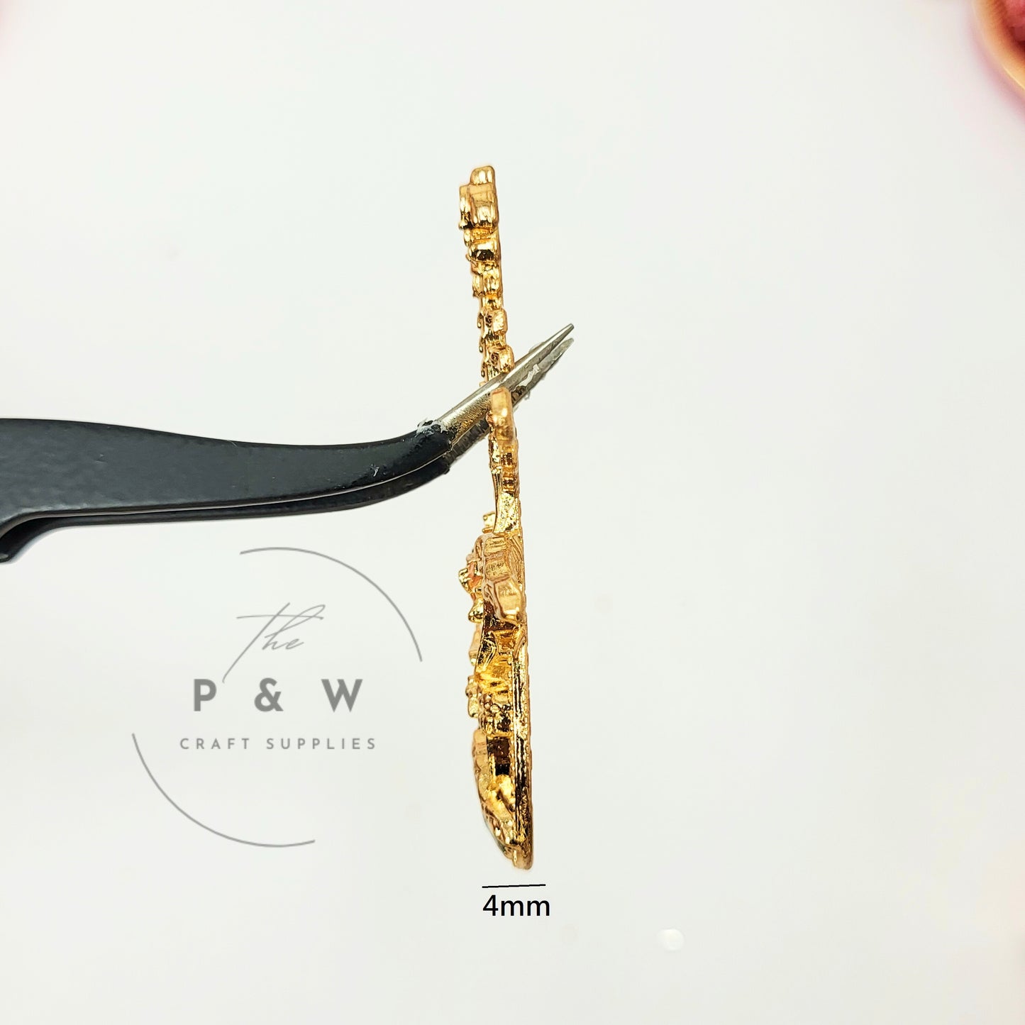 N COD1 - Alloy Filigree Pipa Pendant