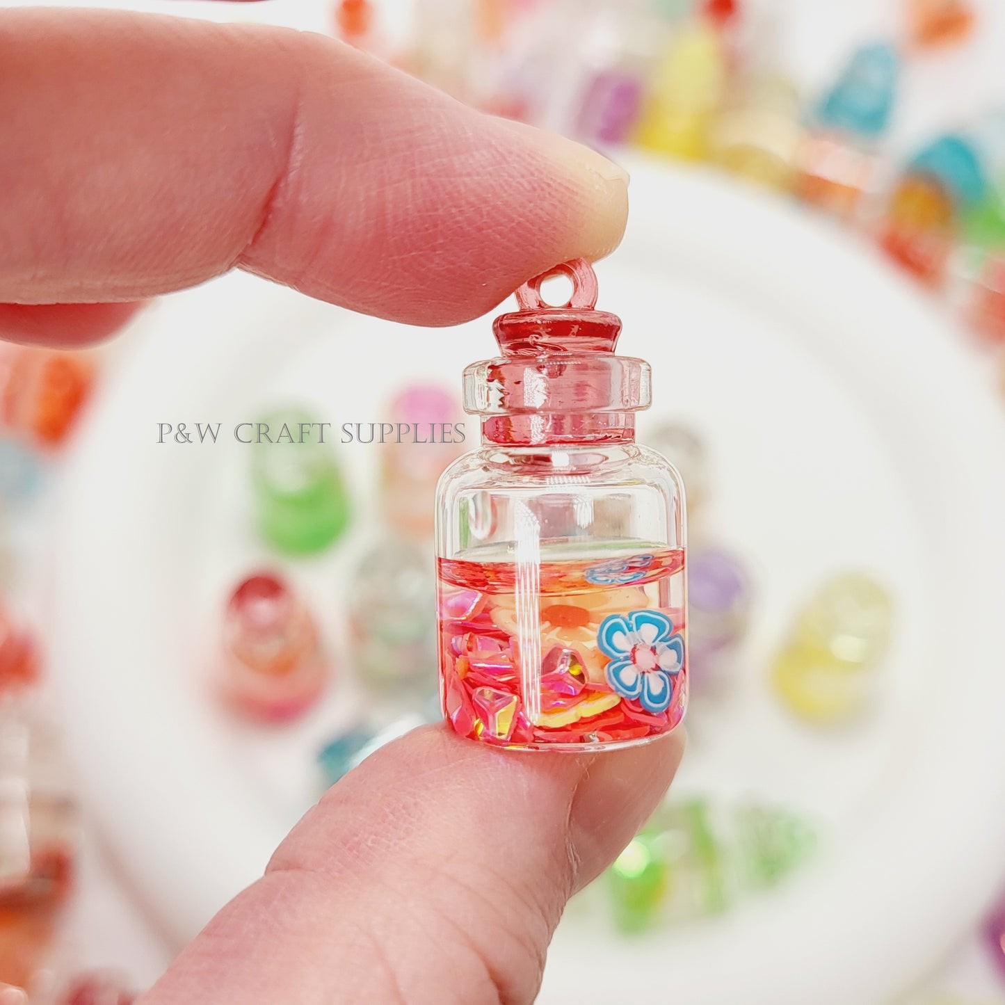 Label O68 - Glowing Potion Bottle Charms D