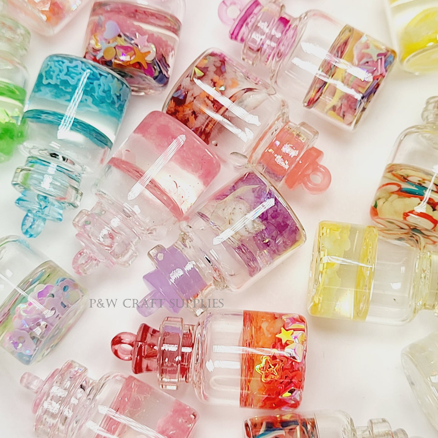Label O68 - Glowing Potion Bottle Charms D