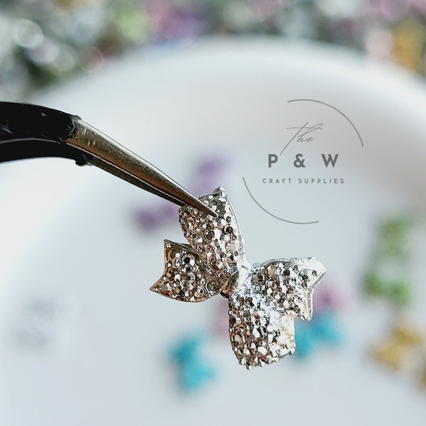 Label 130 - Glitter Bow Nail Charms