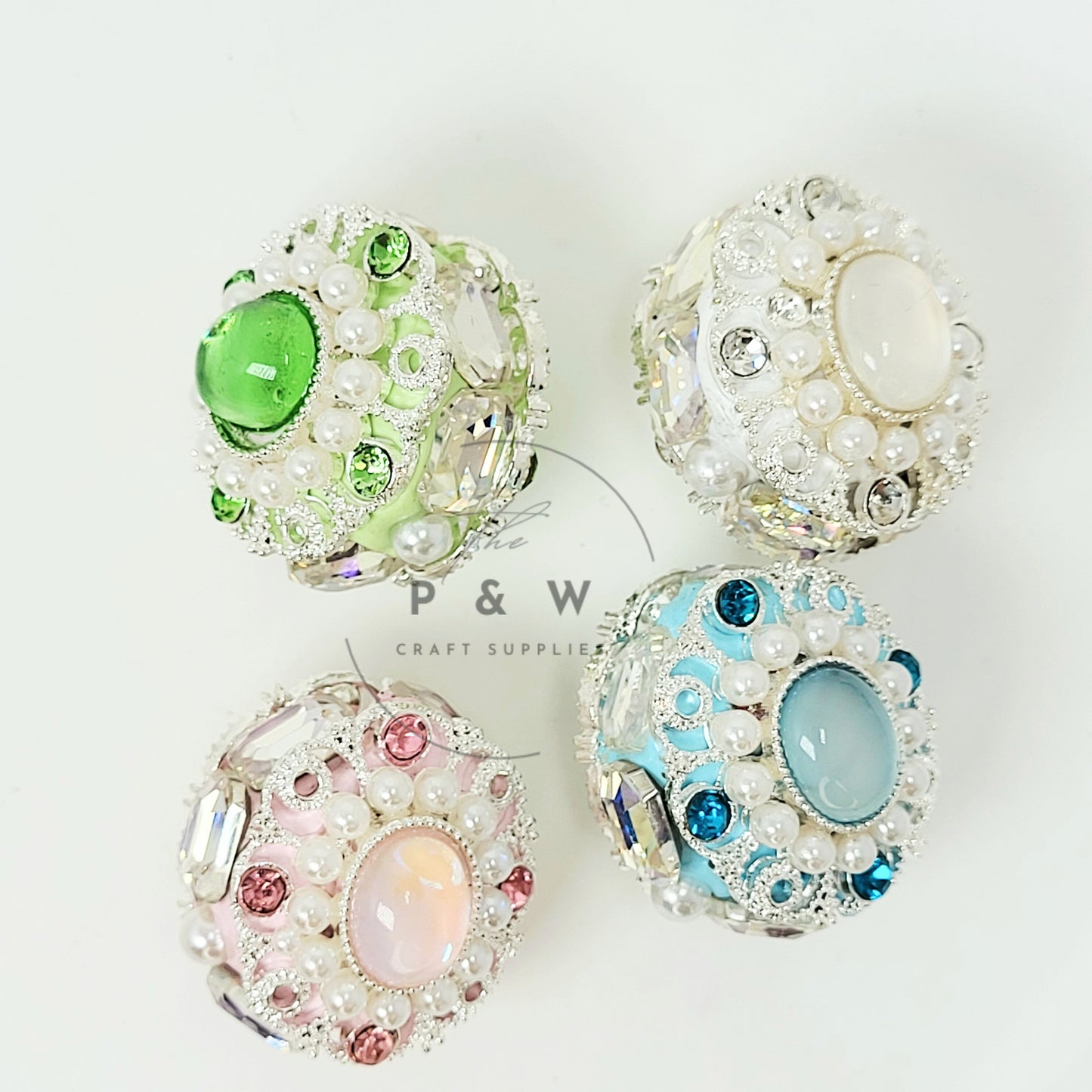 N 611 - Regal Pearl & Crystal Beads