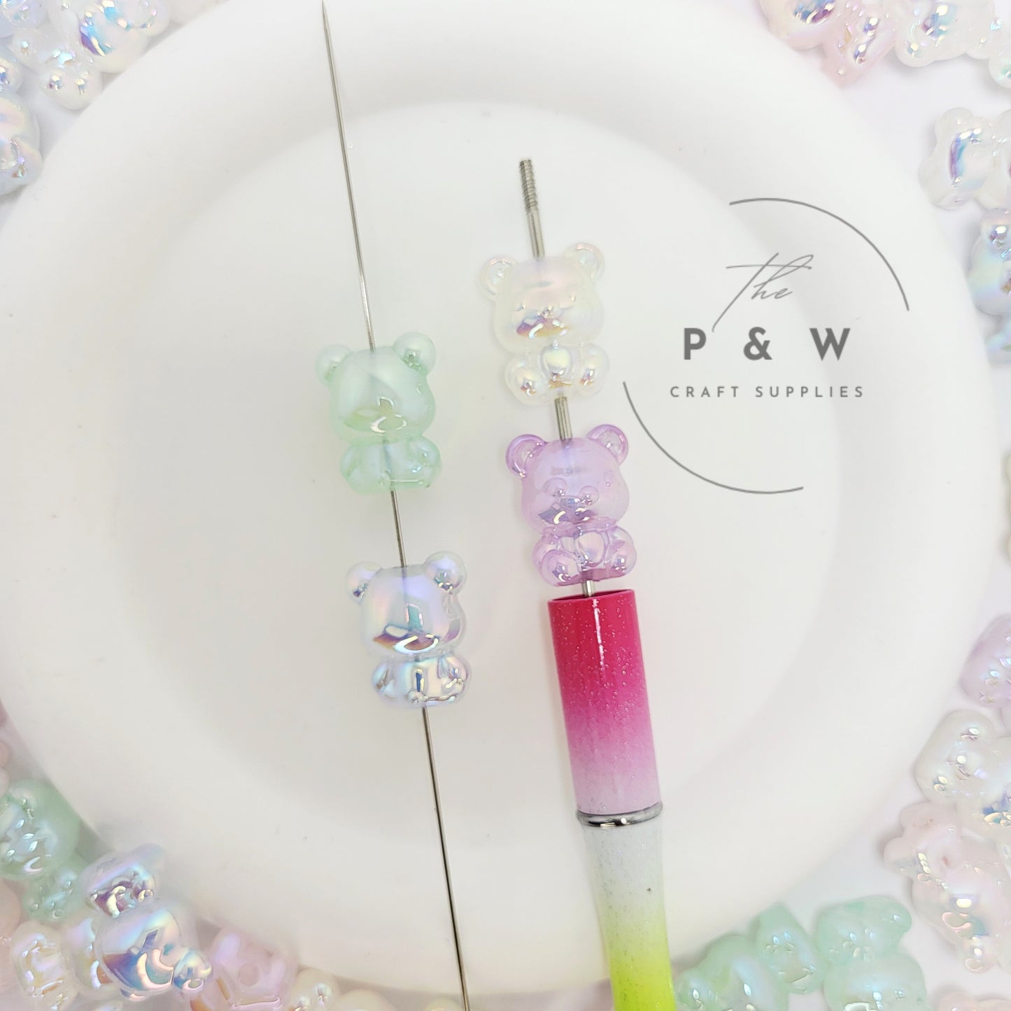N 596A - Iridescent Glow Bear Beads