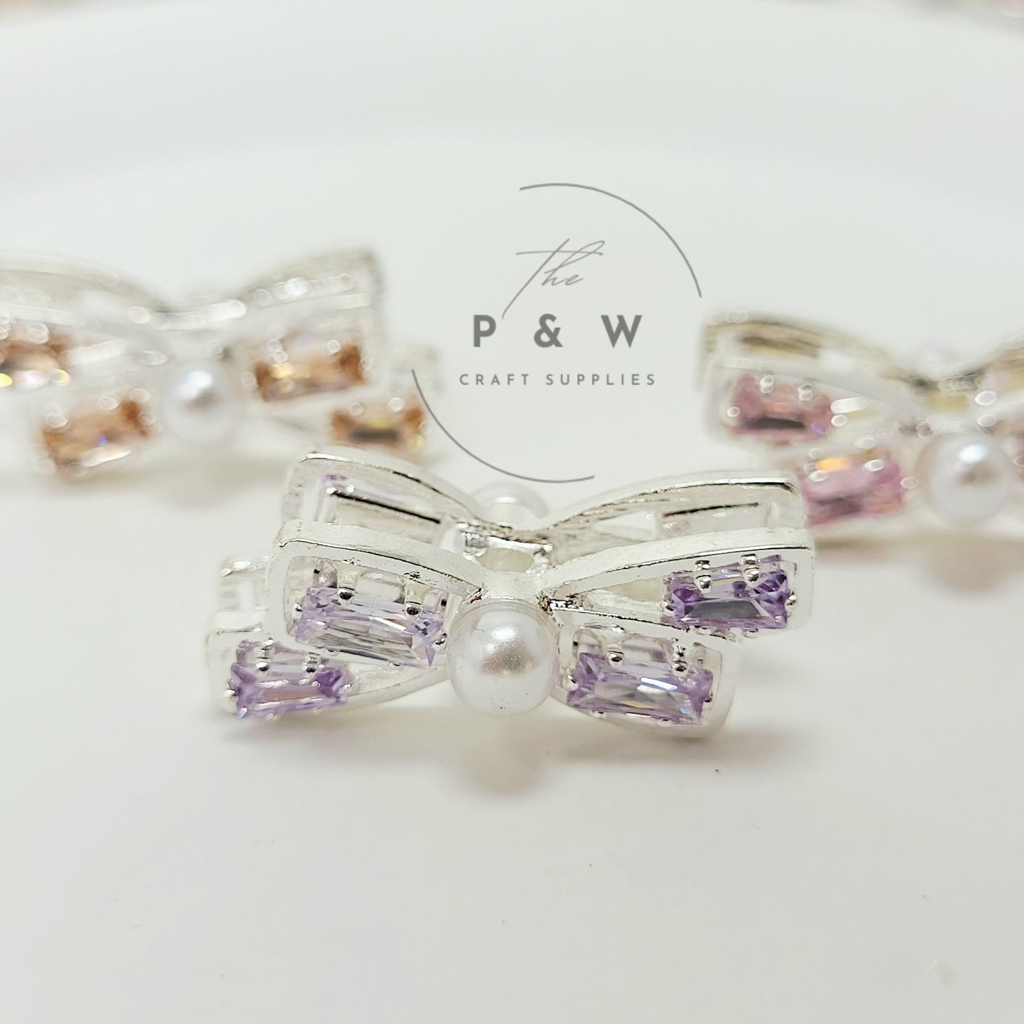 N 617 - Zirconia Bow Beads