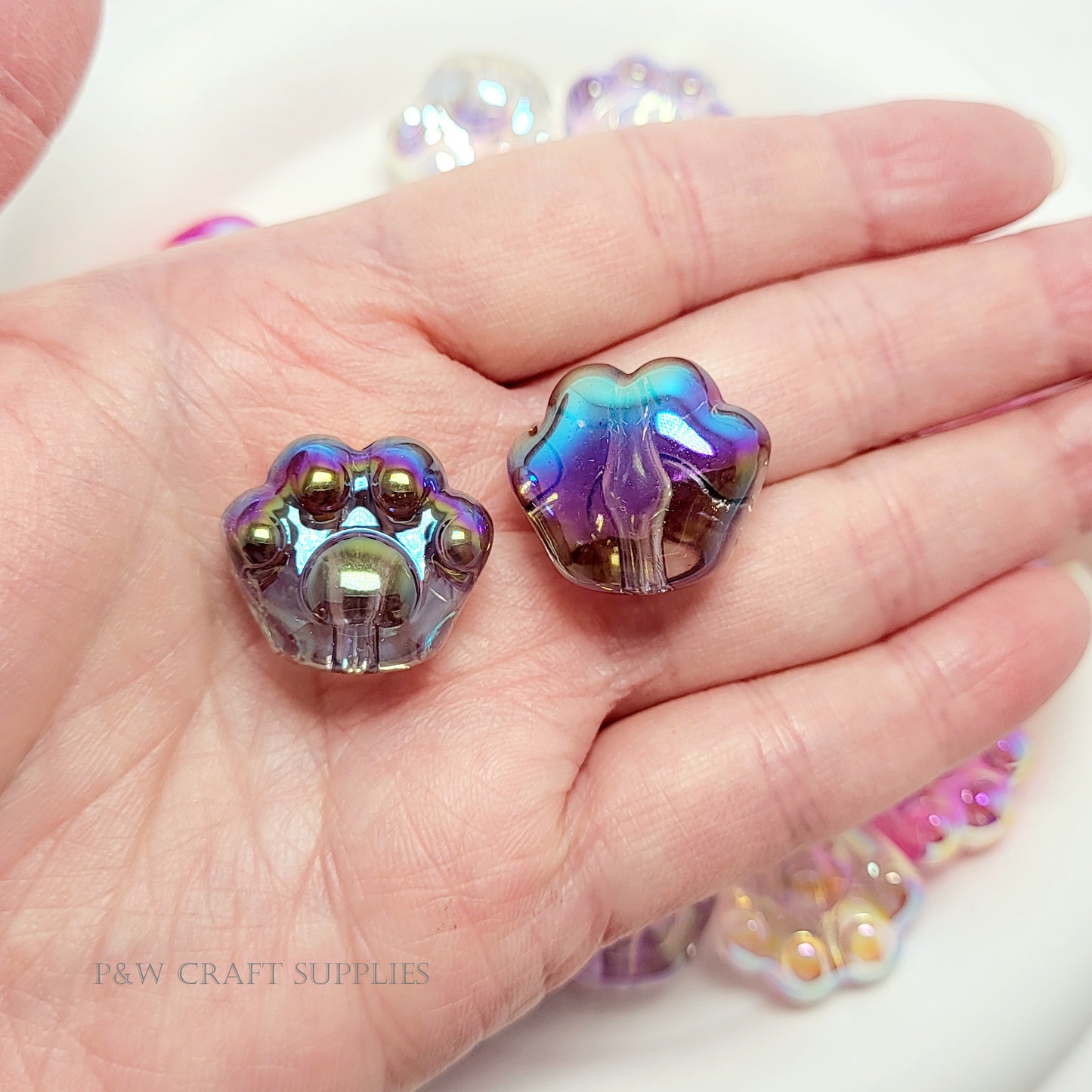 Label 526-Cat Paw Aurora Beads D