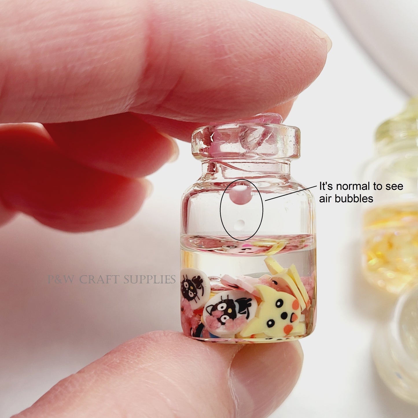 Label O68 - Glowing Potion Bottle Charms D