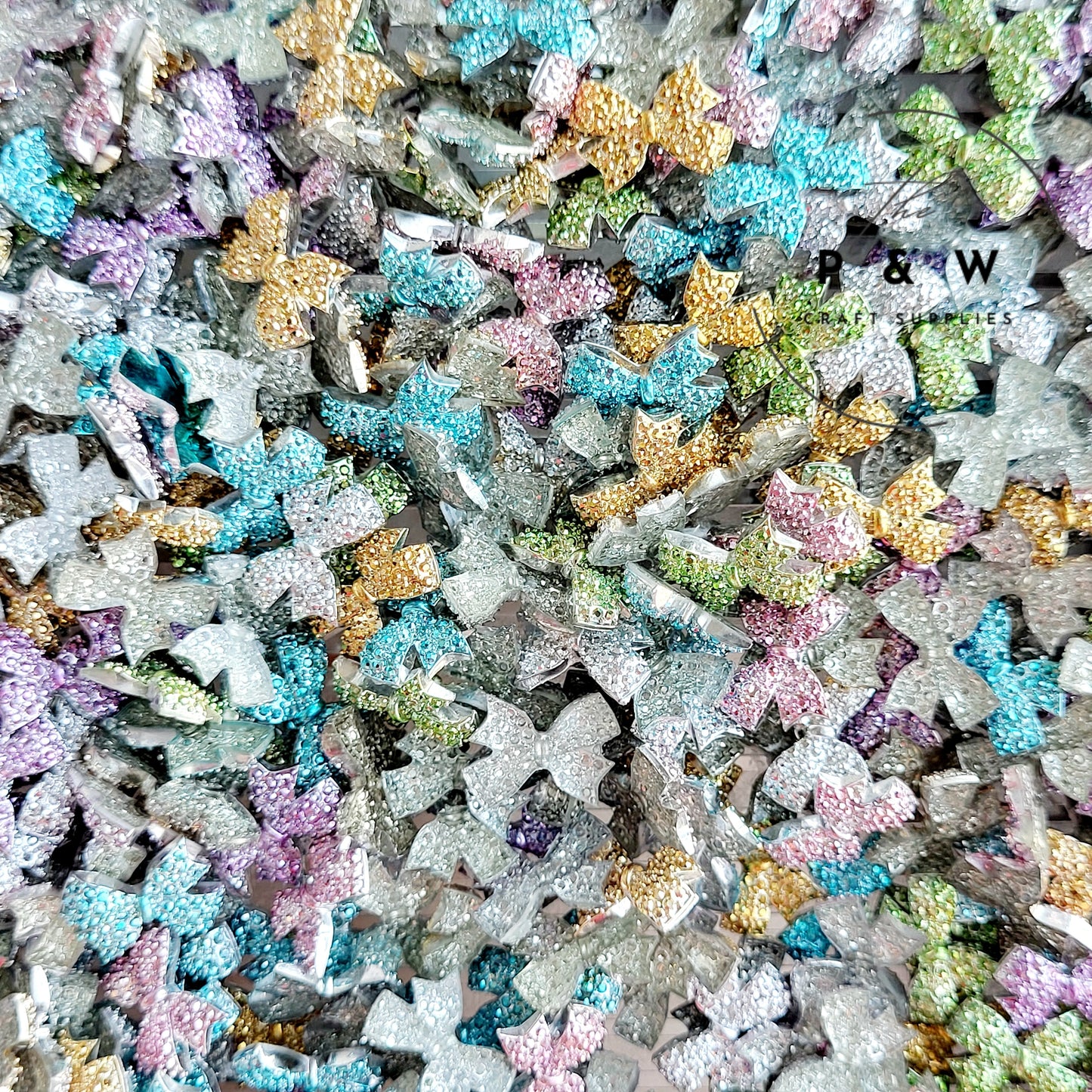 Label 130 - Glitter Bow Nail Charms