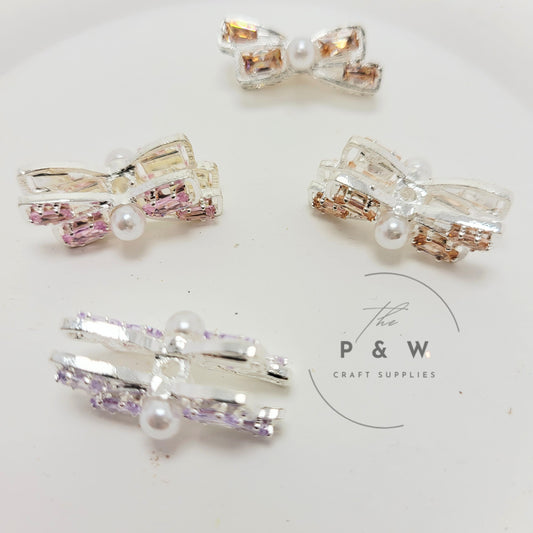 N 617 - Zirconia Bow Beads