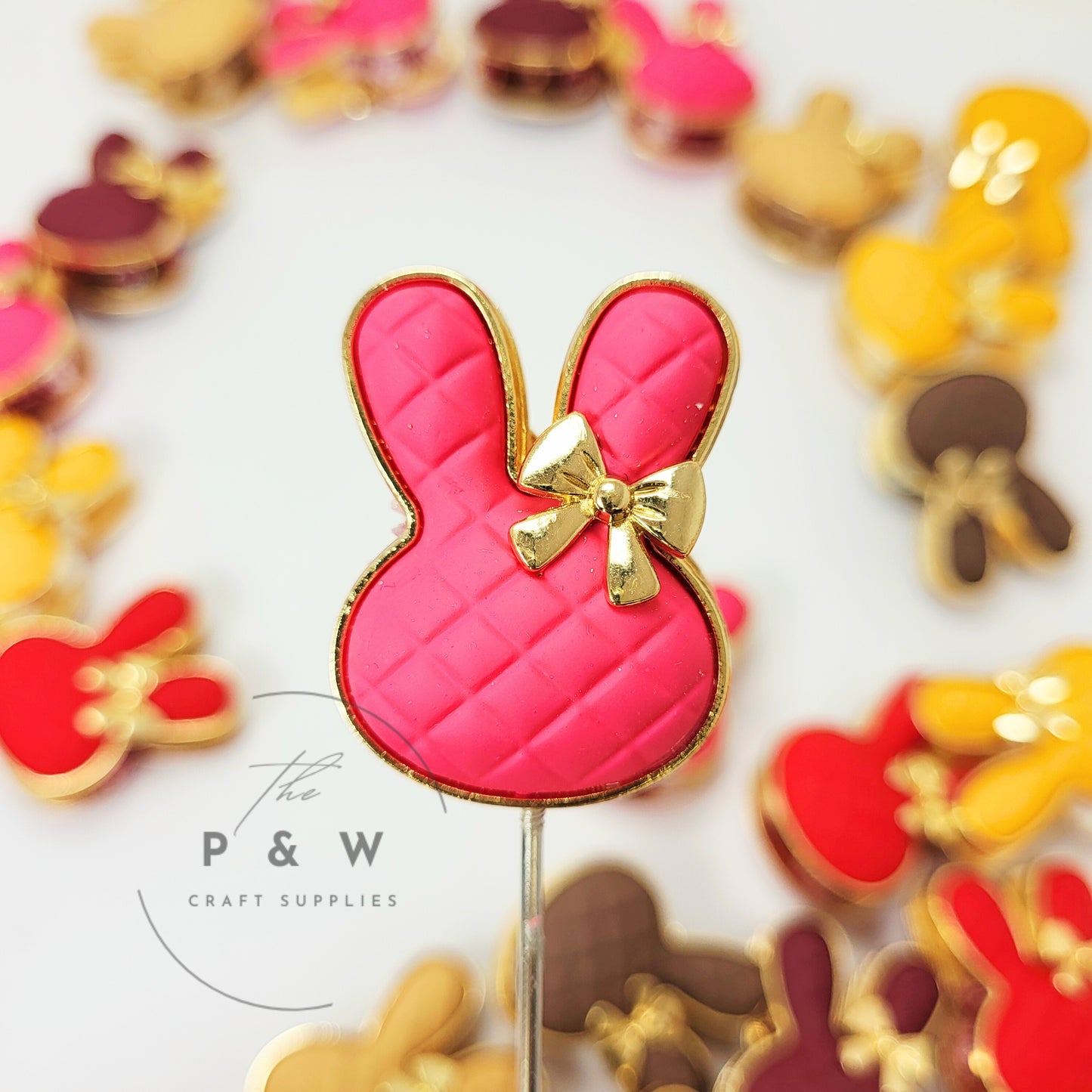 N 635 - Bunny Bow Embellishment Beads