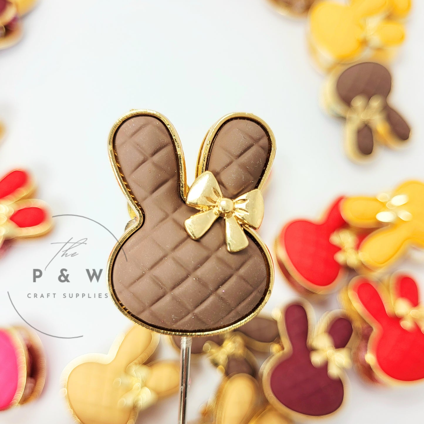 N 635 - Bunny Bow Embellishment Beads