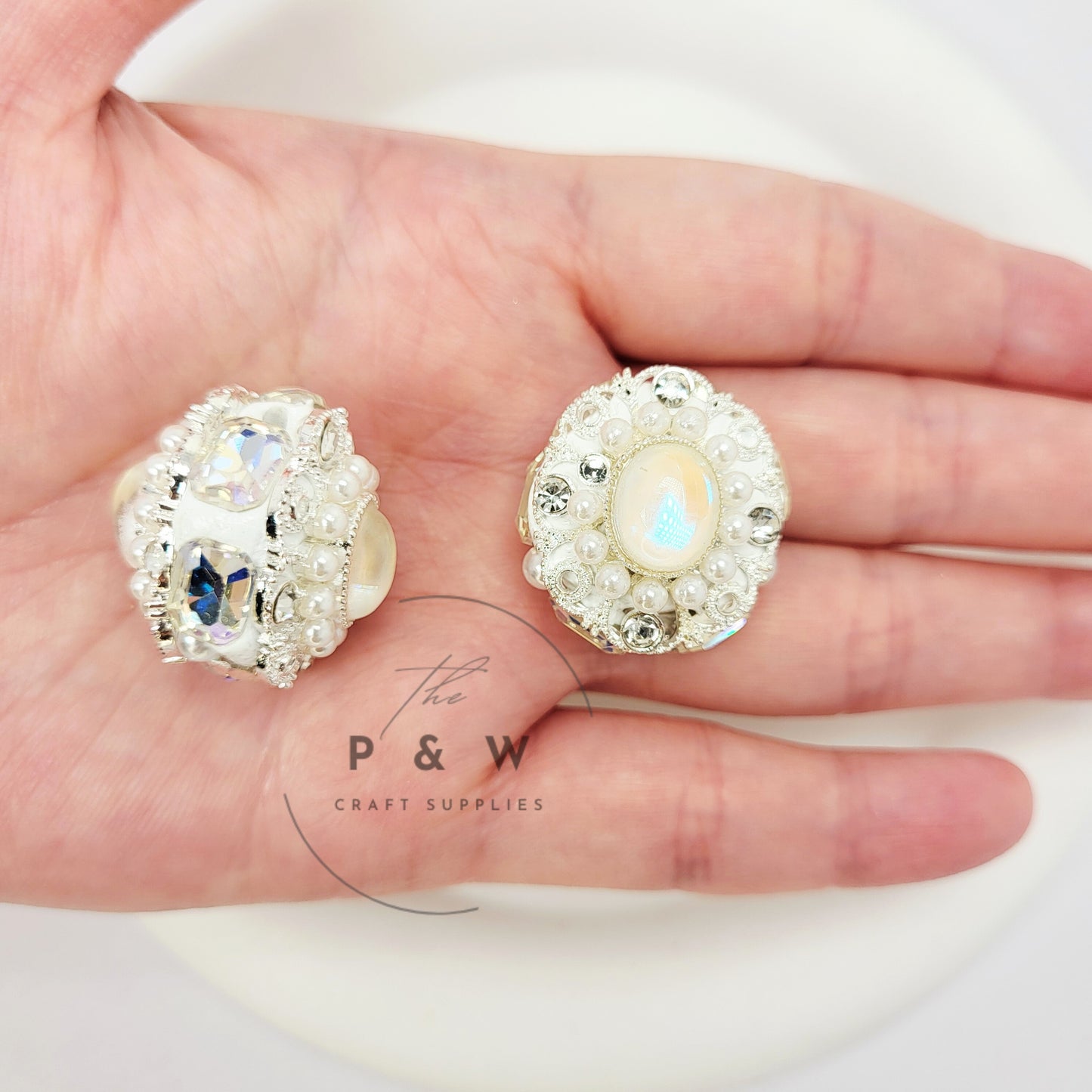 N 611 - Regal Pearl & Crystal Beads