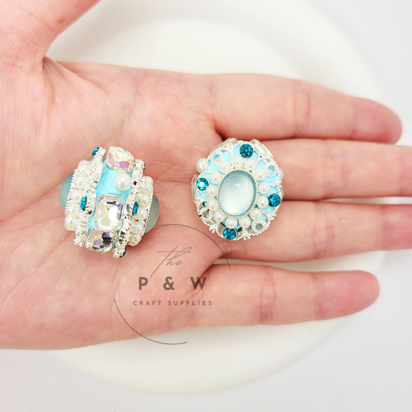 N 611 - Regal Pearl & Crystal Beads